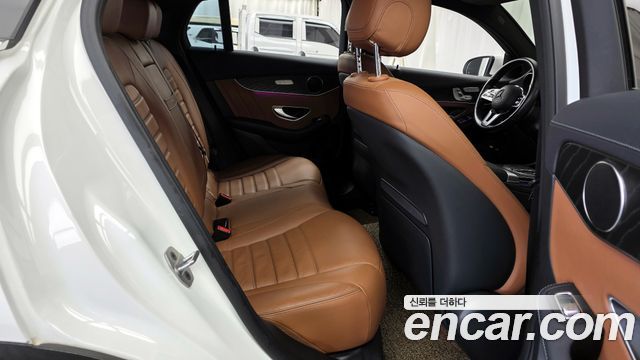 Mercedes-Benz GLC-Class GLC300e 4MATIC Coupe Premium package