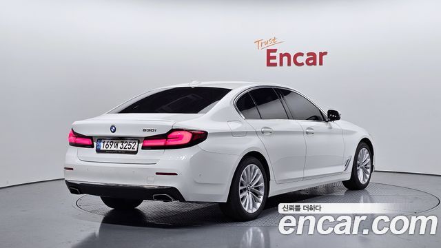 BMW 5-Series 530i Luxury