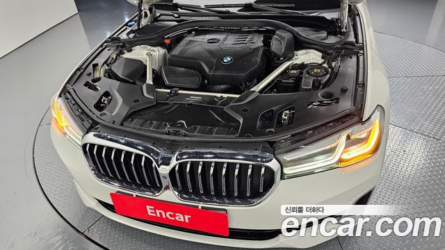 BMW 5-Series 530i Luxury