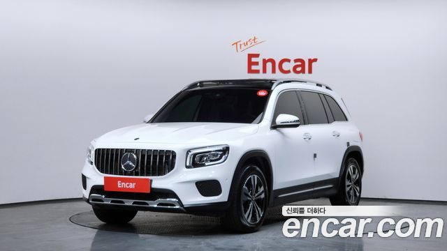 Mercedes-Benz GLB-Class GLB220