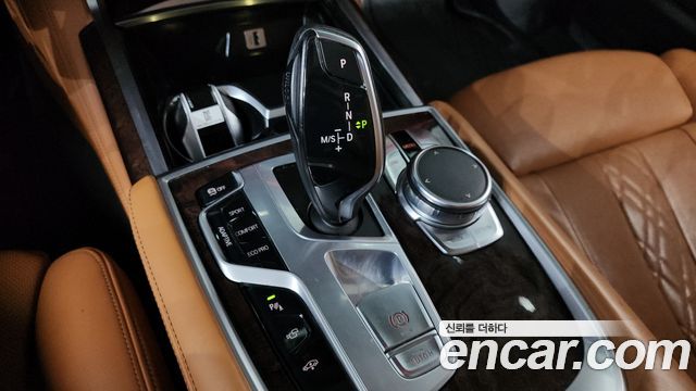 BMW 7-Series 740Li xDrive
