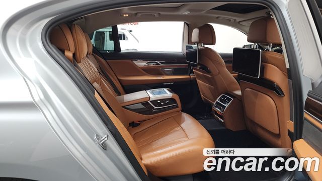 BMW 7-Series 740Li xDrive