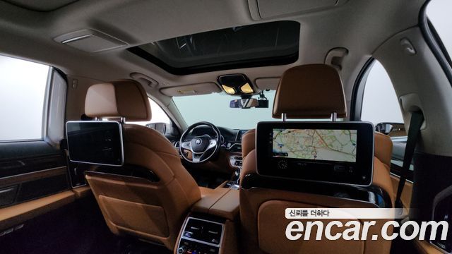 BMW 7-Series 740Li xDrive