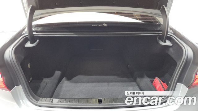 BMW 7-Series 740Li xDrive