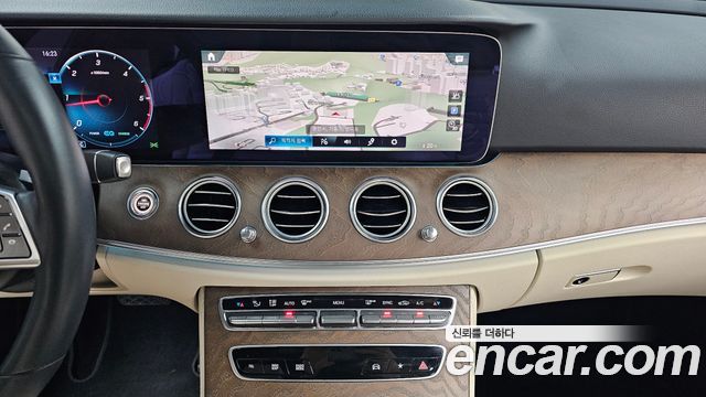 Mercedes-Benz E-Class E220d 4MATIC Exclusive