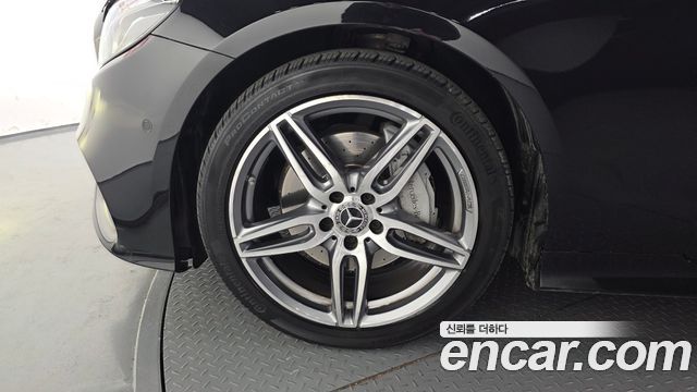 Mercedes-Benz E-Class E220d Coupe