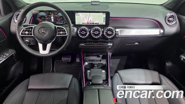 Mercedes-Benz GLB-Class GLB220