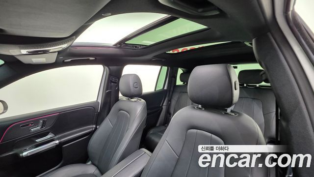 Mercedes-Benz GLB-Class GLB220