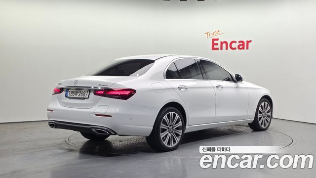 Mercedes-Benz E-Class E300e 4MATIC Exclusive