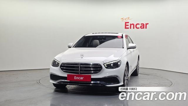 Mercedes-Benz E-Class E300e 4MATIC Exclusive