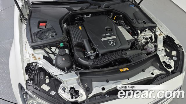 Mercedes-Benz E-Class E300e 4MATIC Exclusive