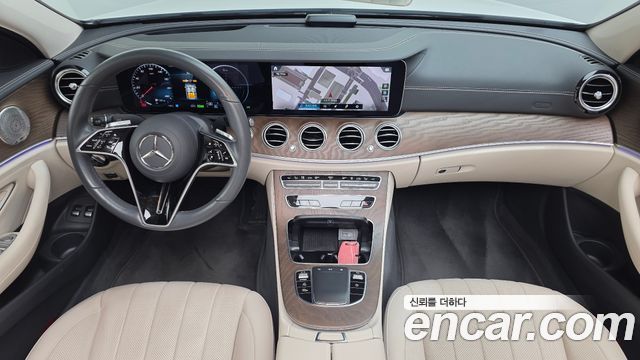Mercedes-Benz E-Class E300e 4MATIC Exclusive