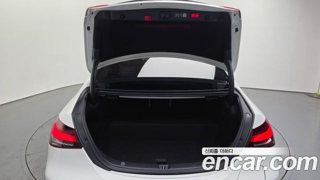 Mercedes-Benz E-Class E300e 4MATIC Exclusive