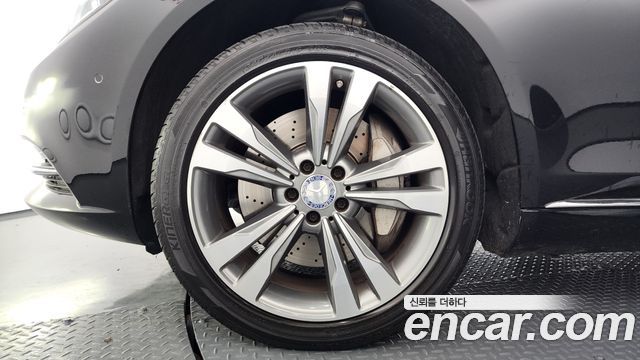 Mercedes-Benz S-Class S500L 4MATIC