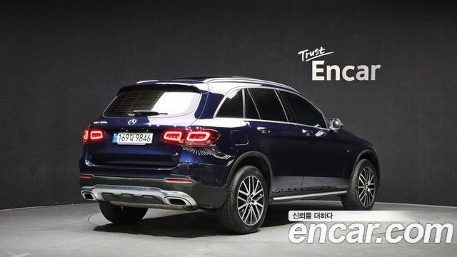 Mercedes-Benz GLC-Class GLC300e 4MATIC