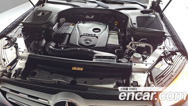 Mercedes-Benz GLC-Class GLC300e 4MATIC