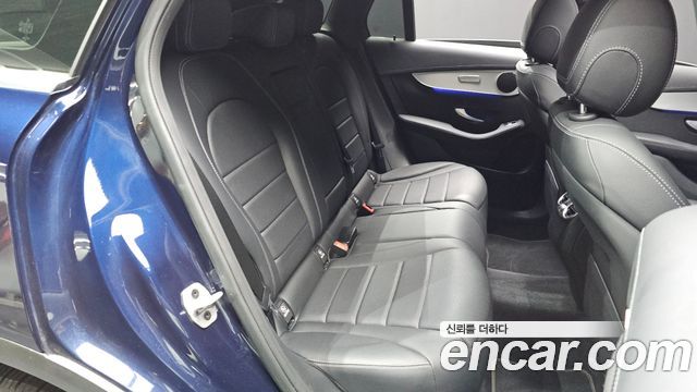 Mercedes-Benz GLC-Class GLC300e 4MATIC