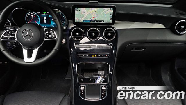 Mercedes-Benz GLC-Class GLC300e 4MATIC