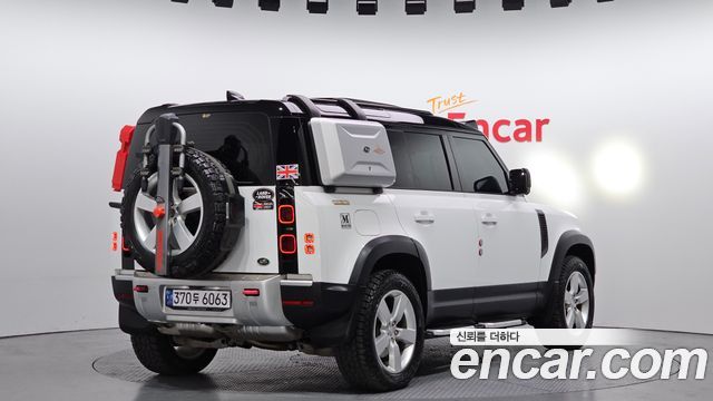 Land Rover Defender 110 D300 HSE