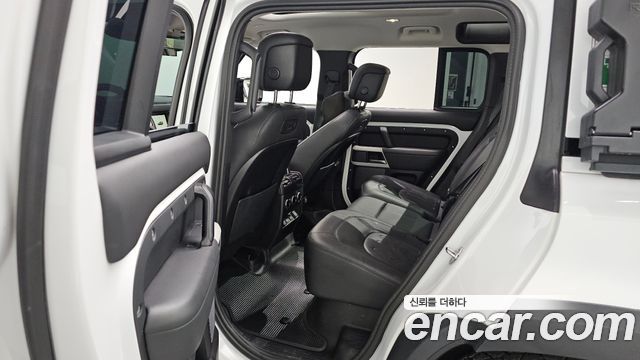 Land Rover Defender 110 D300 HSE