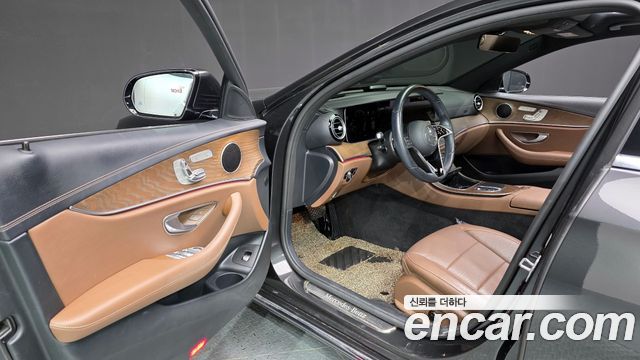 Mercedes-Benz E-Class E220d 4MATIC Exclusive