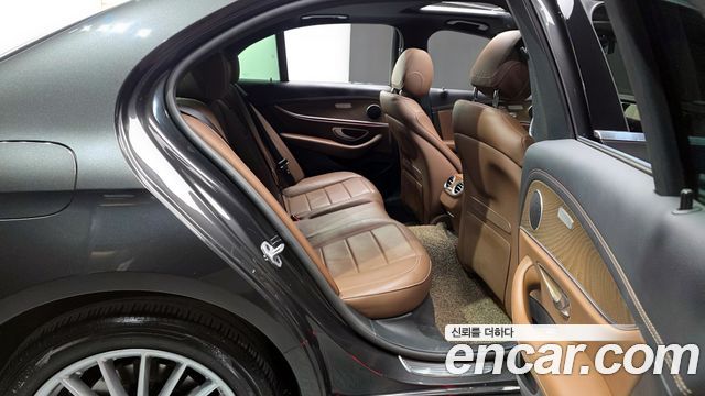 Mercedes-Benz E-Class E220d 4MATIC Exclusive