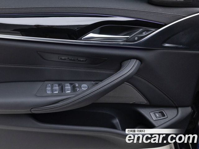 BMW 5-Series 530i M Sport Package