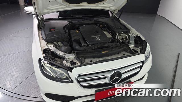 Mercedes-Benz E-Class E300 Avantgarde