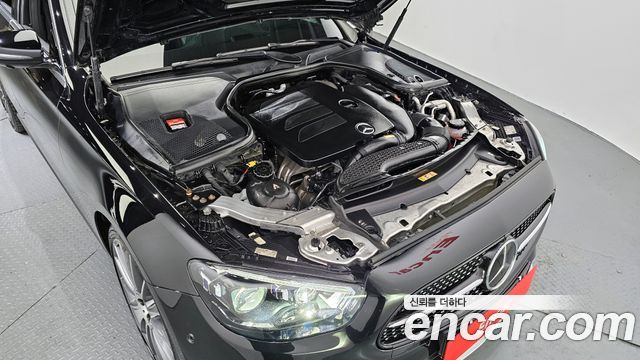 Mercedes-Benz E-Class E350 4MATIC AMG Line