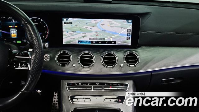 Mercedes-Benz E-Class E350 4MATIC AMG Line