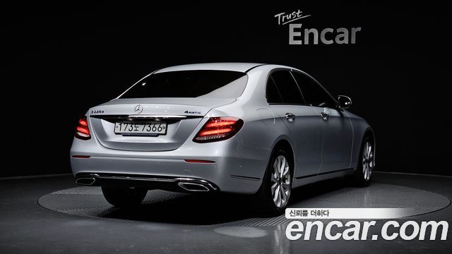 Mercedes-Benz E-Class E220d 4MATIC Exclusive
