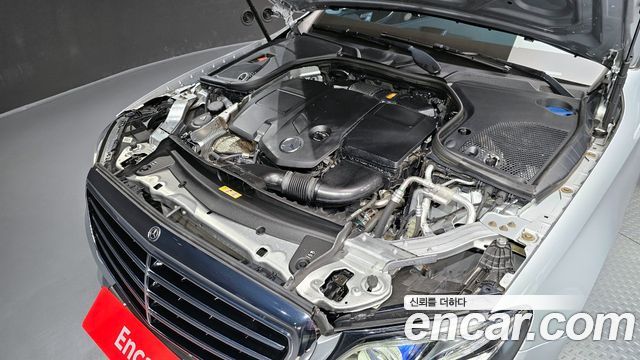 Mercedes-Benz E-Class E220d 4MATIC Exclusive