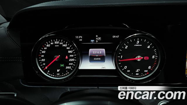 Mercedes-Benz E-Class E220d 4MATIC Exclusive