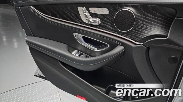 Mercedes-Benz E-Class E220d 4MATIC Exclusive