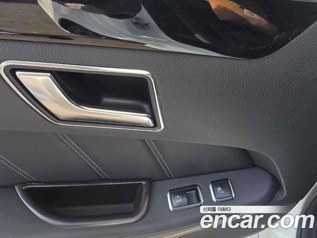 Mercedes-Benz E-Class E220 CDI Avantgarde