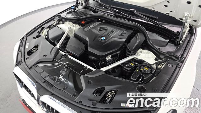 BMW 5-Series 520i Luxury
