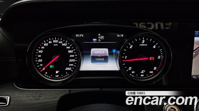 Mercedes-Benz E-Class W213 E220d Cabriolet