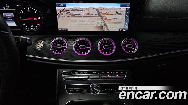 Mercedes-Benz E-Class W213 E220d Cabriolet