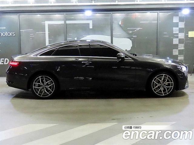 Mercedes-Benz E-Class E300d 4MATIC Coupe
