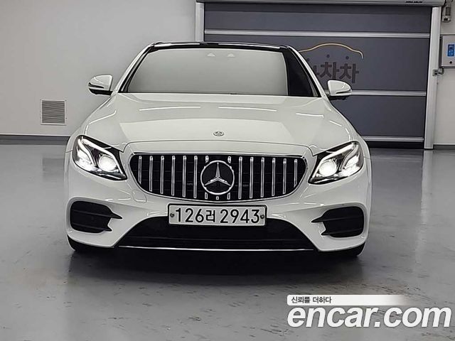 Mercedes-Benz E-Class E300 4MATIC AMG Line