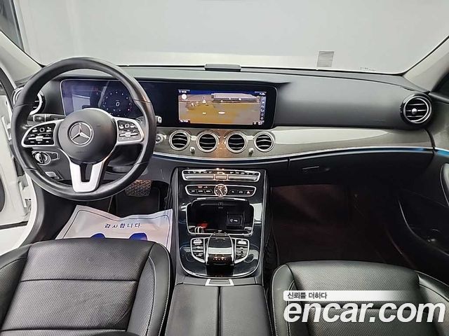 Mercedes-Benz E-Class E300 4MATIC AMG Line