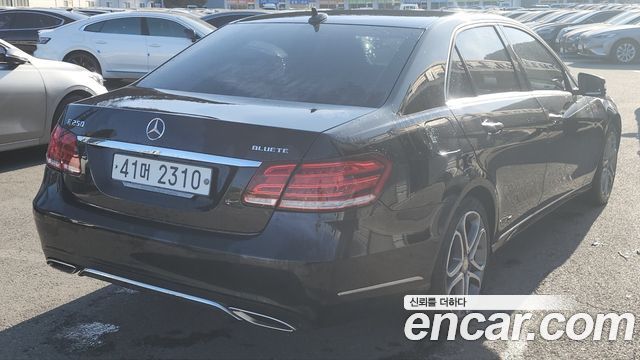 Mercedes-Benz E-Class E250 BlueTec 4MATIC AV