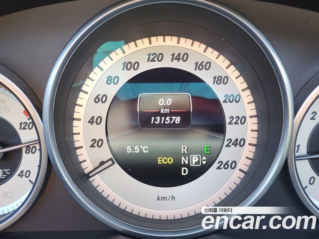 Mercedes-Benz E-Class E250 BlueTec 4MATIC AV