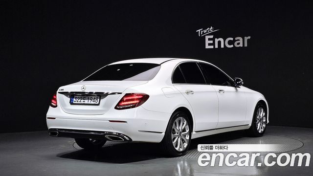Mercedes-Benz E-Class E300 Exclusive
