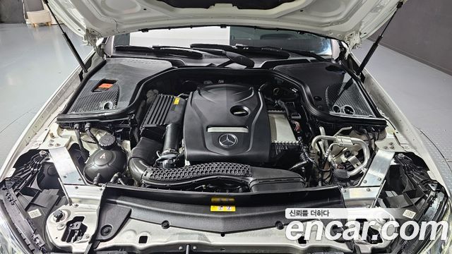 Mercedes-Benz E-Class E300 Exclusive