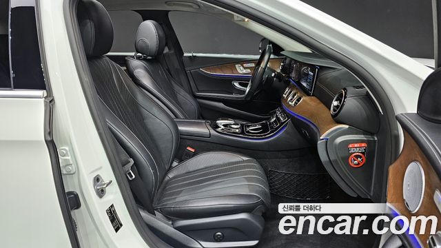 Mercedes-Benz E-Class E300 Exclusive