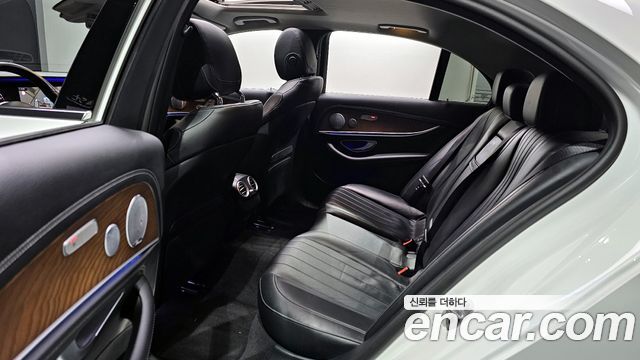 Mercedes-Benz E-Class E300 Exclusive