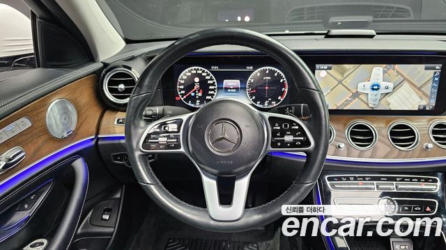 Mercedes-Benz E-Class E300 Exclusive