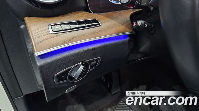 Mercedes-Benz E-Class E300 Exclusive