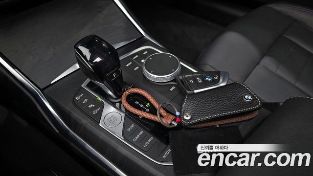 BMW 3-Series 320i Luxury